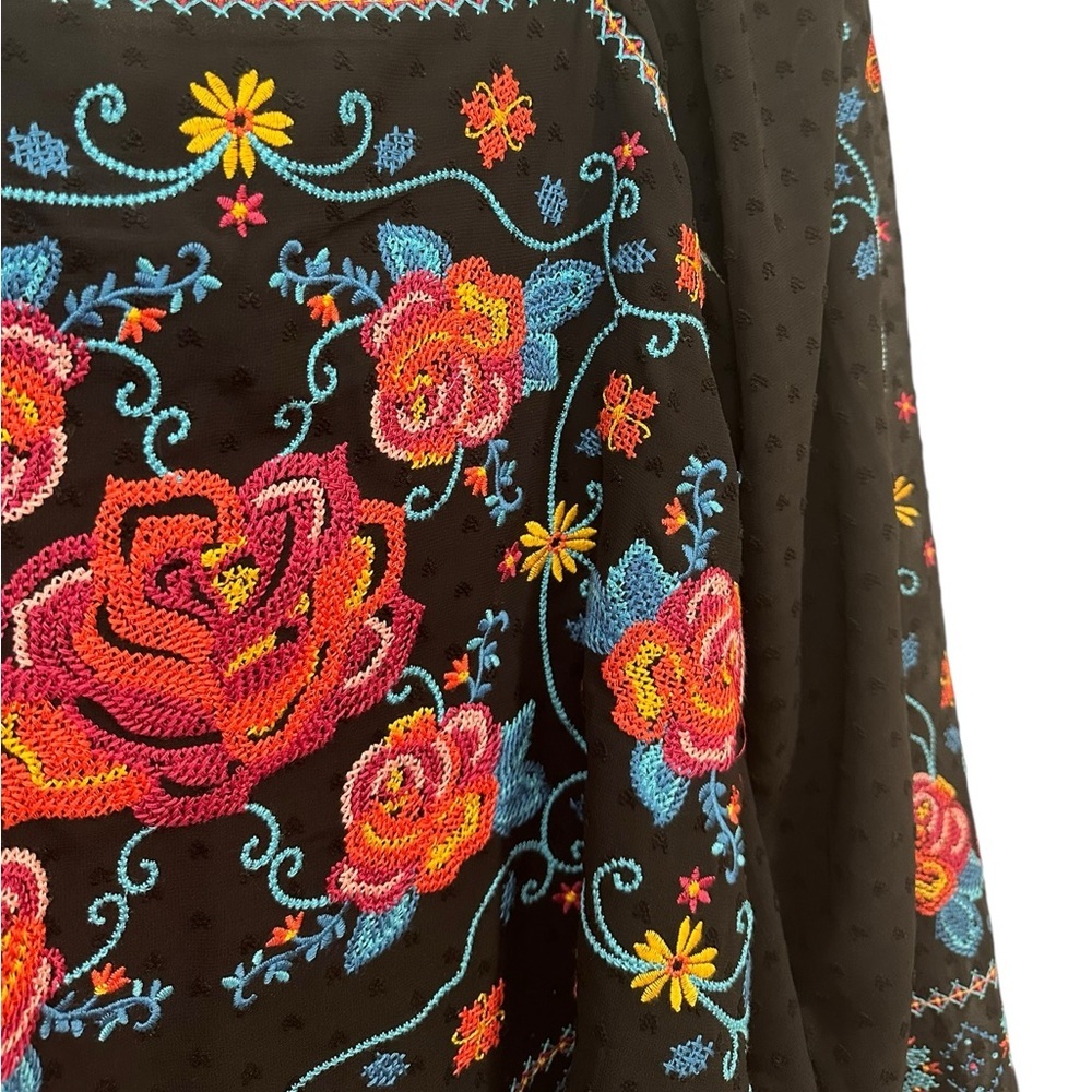 Rose Embroidered Blouse | Long Sleeve | Unique | Boutique | Size Medium Womens - Picture 4 of 6